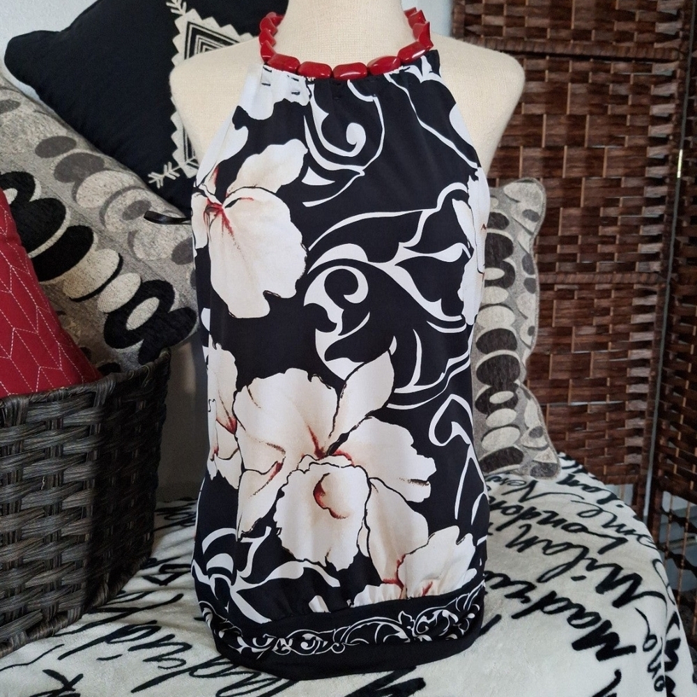 White House Black Market Signature Knits Top in Black and White